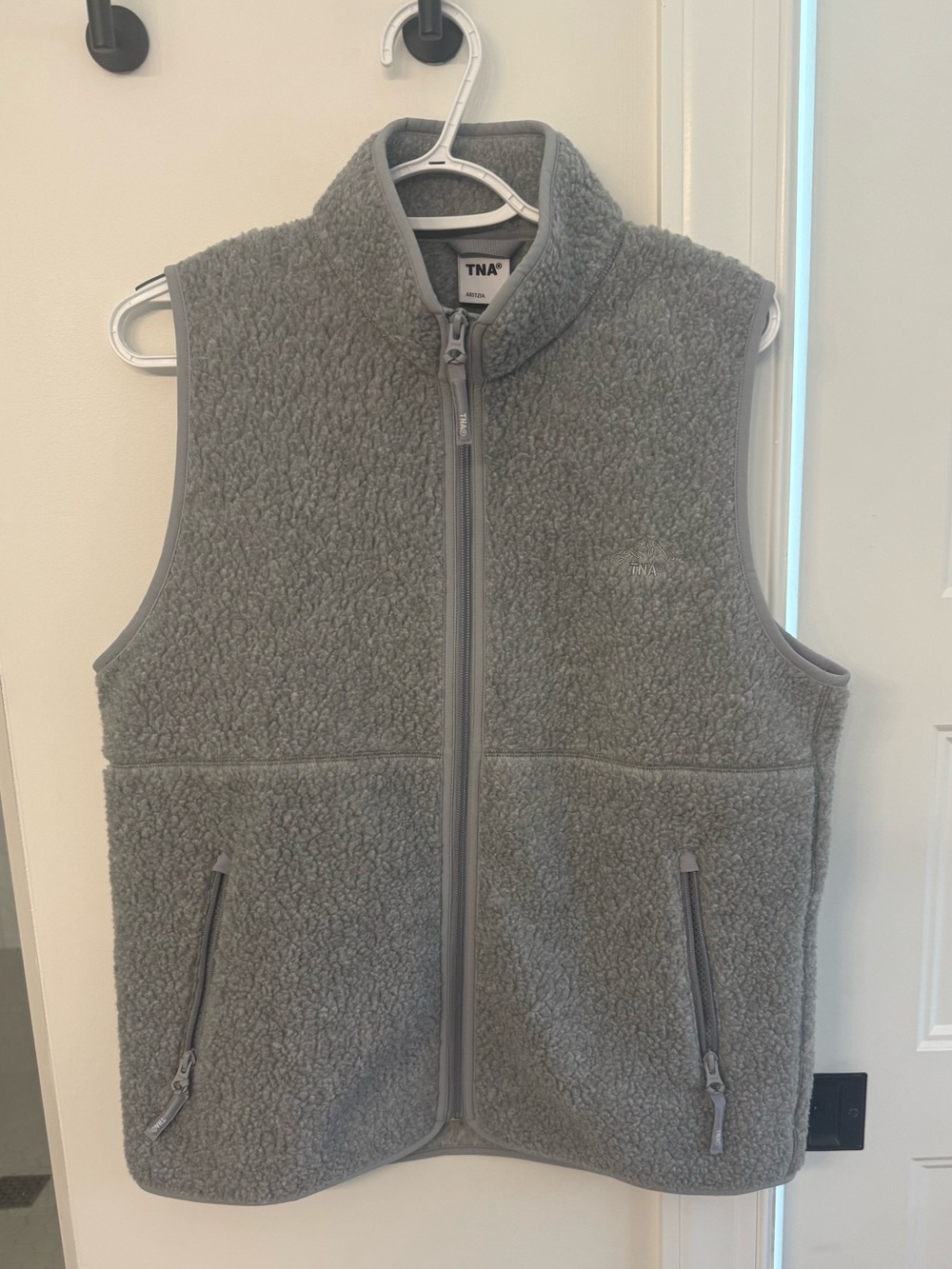 TNA gray fleece vest nwot